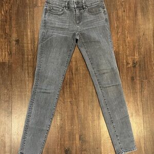 Ann Taylor Factory Denim Women's Size 2 Modern Fit Denim Blue Jeans Gray